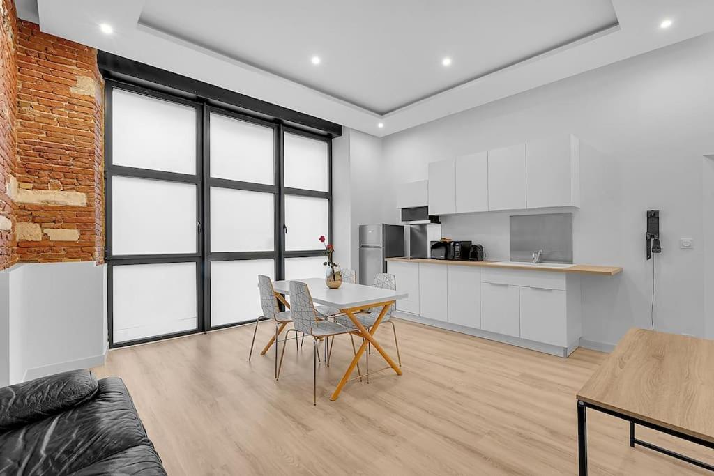 Loft Toulousain Atypique Renove A Neuf Tolosa Esterno foto
